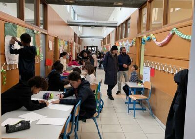 Deux classes de 6e se sont rendues à l'école Jean Moulin pour le marché des connaissances